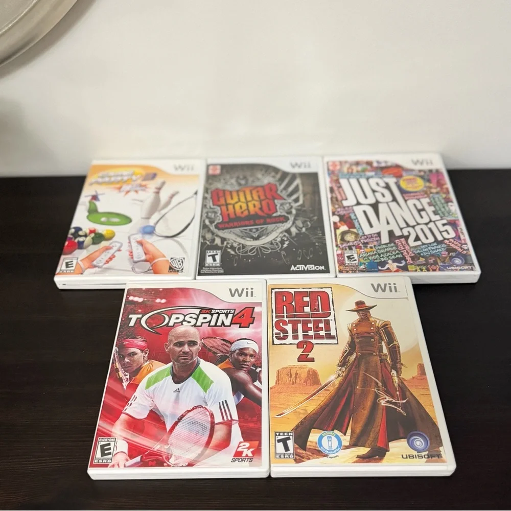 Nintendo Wii Video Game Bundle of 5 Multiplayer Games
